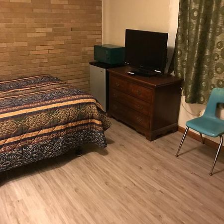 Lakeview MotelTwo Rivers エクステリア 写真