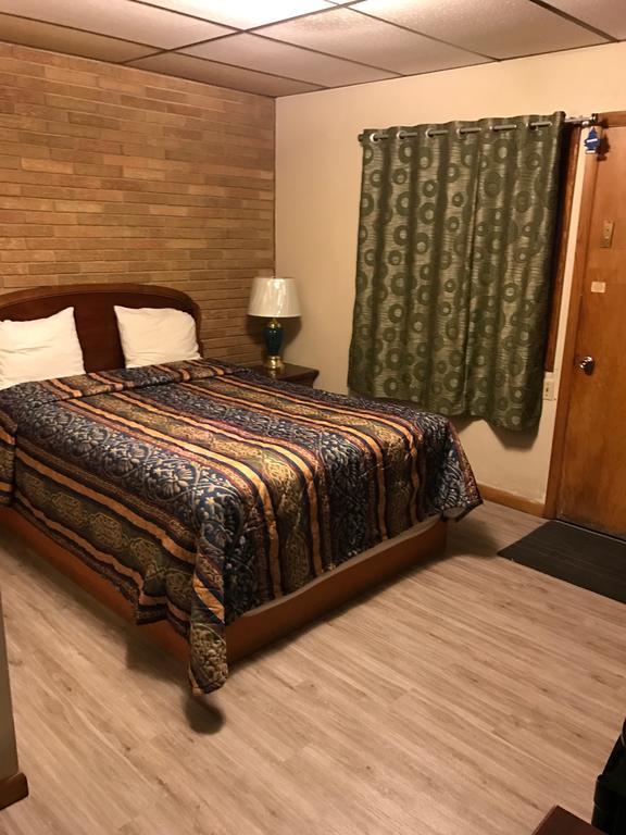 Lakeview MotelTwo Rivers エクステリア 写真